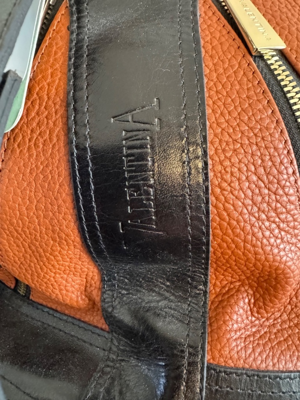 NWT Valentina Italy Convertible Leather Sling Backpack - Picture 3 of 11